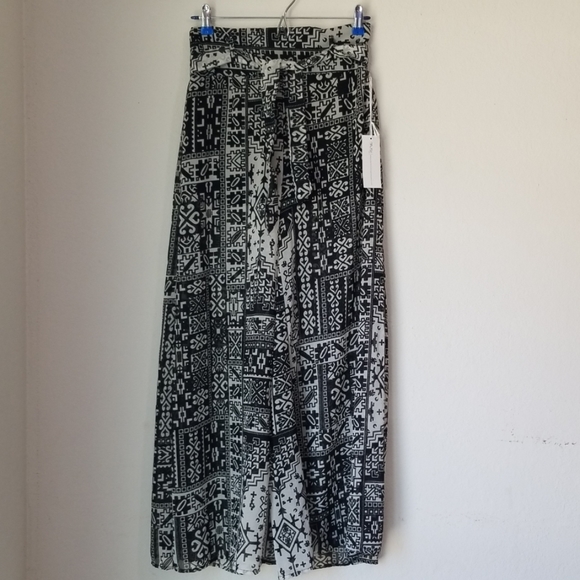 Truth NYC Pants - 🆕Black And White See through pantswithBlackshorts